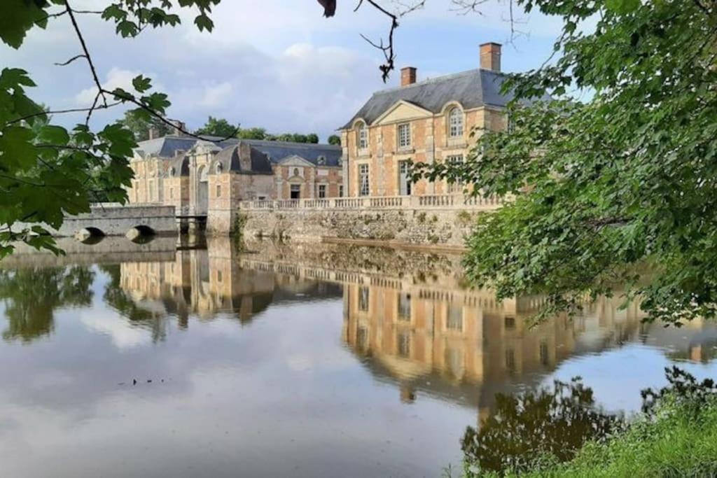 Agreable Studio Dans Le Centre Historique La Ferté-Saint-Aubin Zewnętrze zdjęcie
